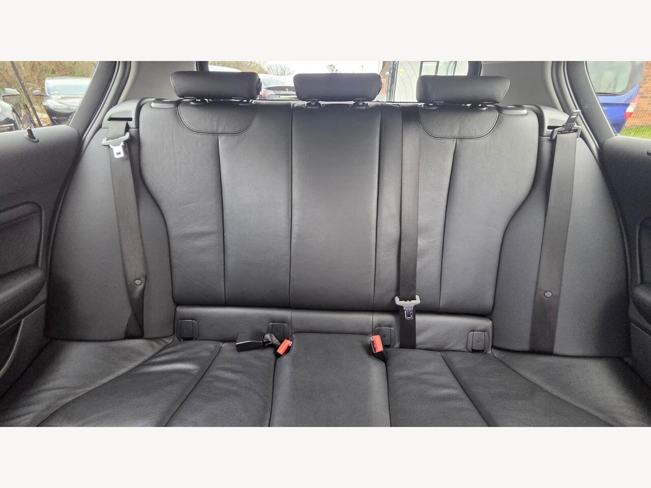 BMW 1 Series YC67GYX