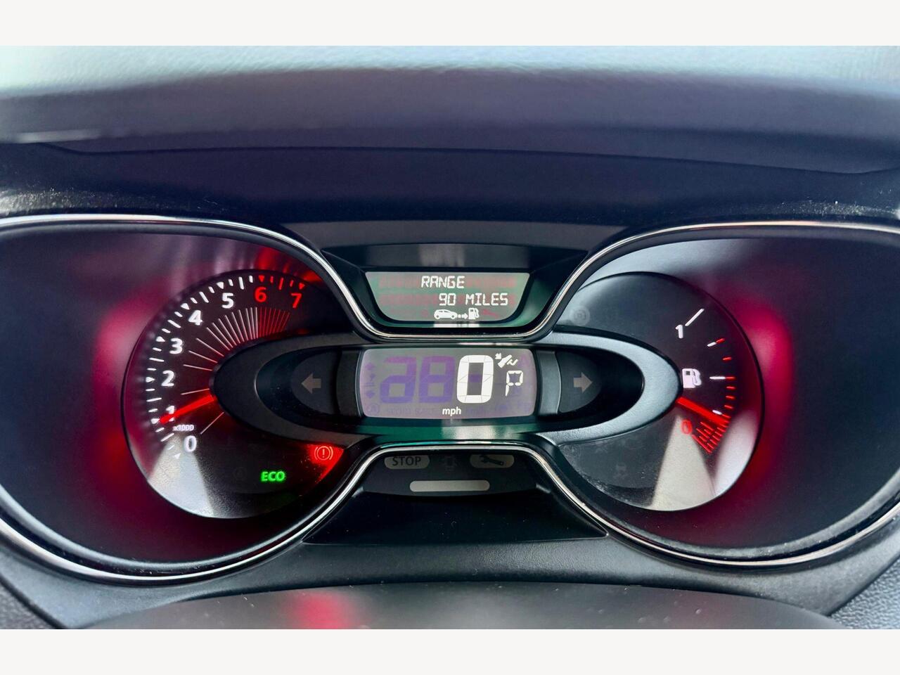 Renault Captur LX17UKW