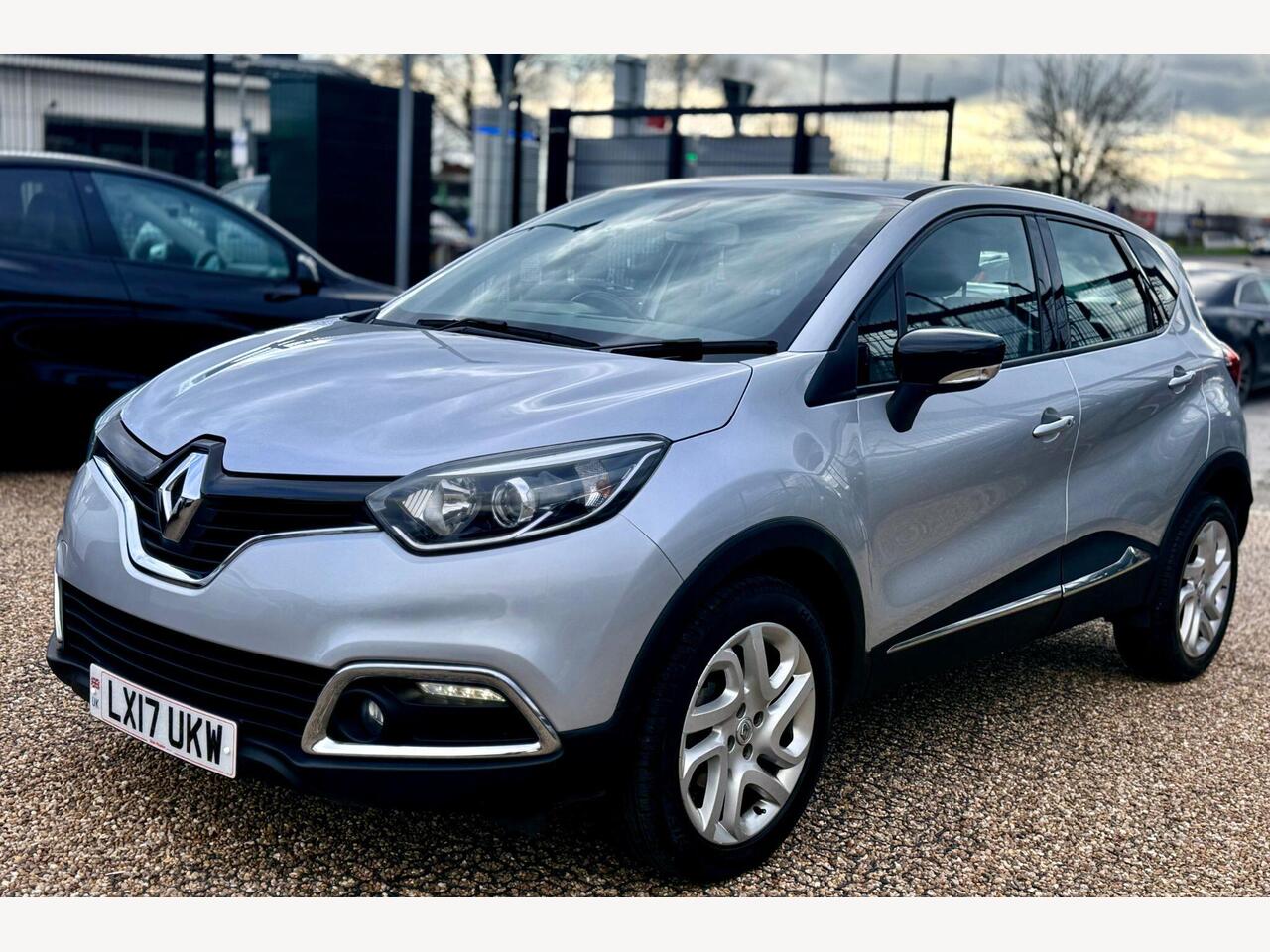 Renault Captur LX17UKW
