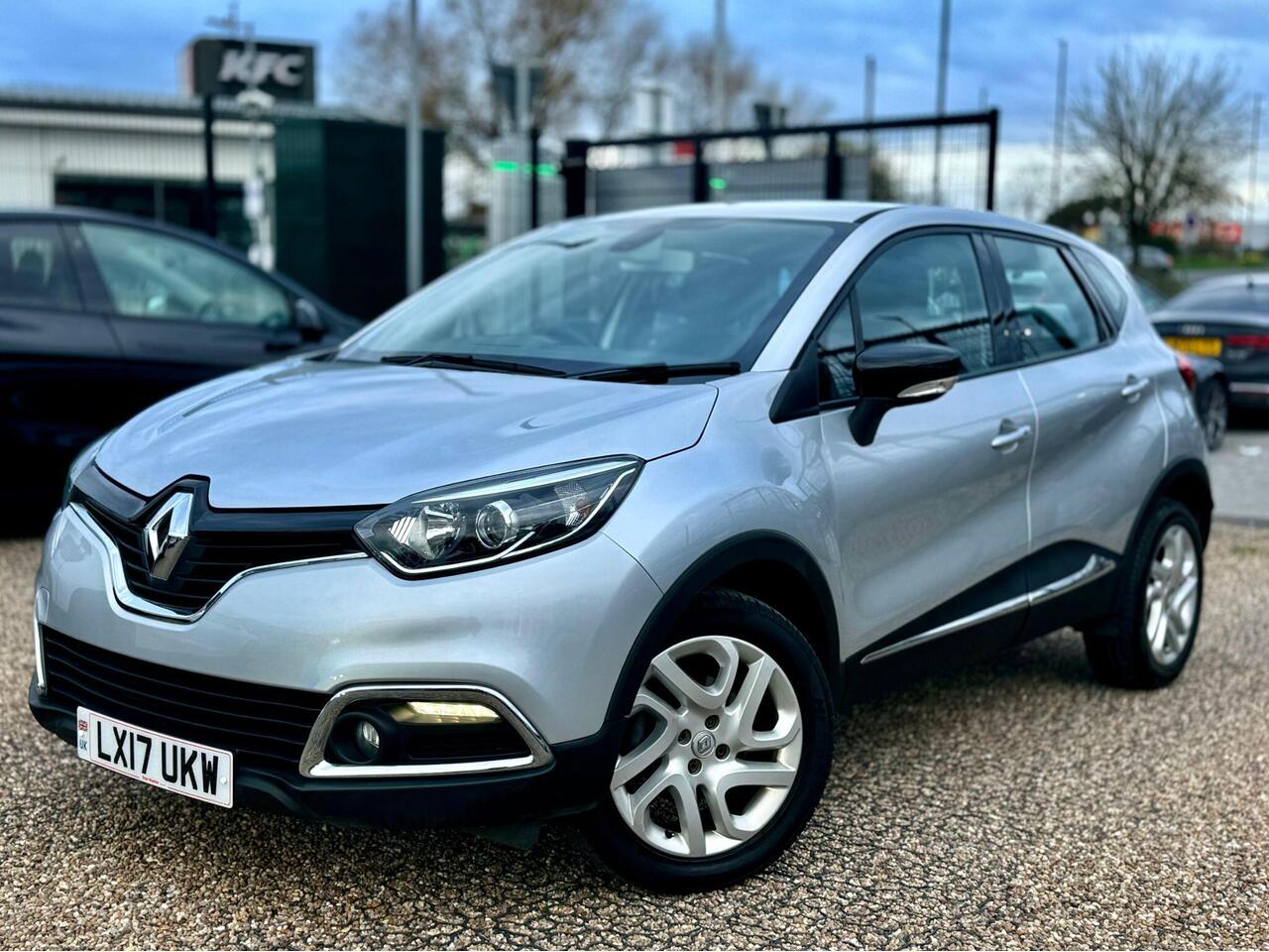 Renault Captur LX17UKW