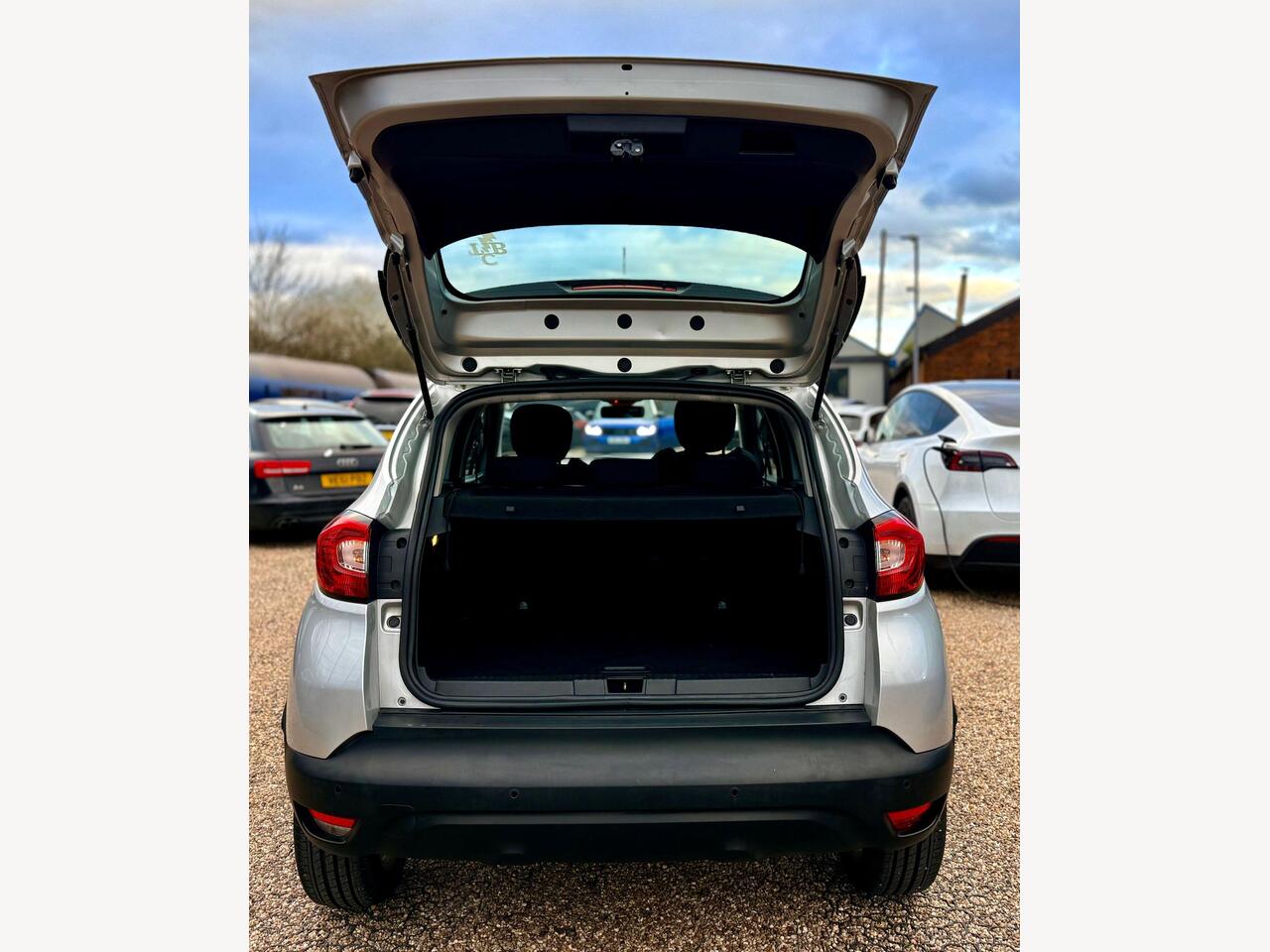 Renault Captur LX17UKW