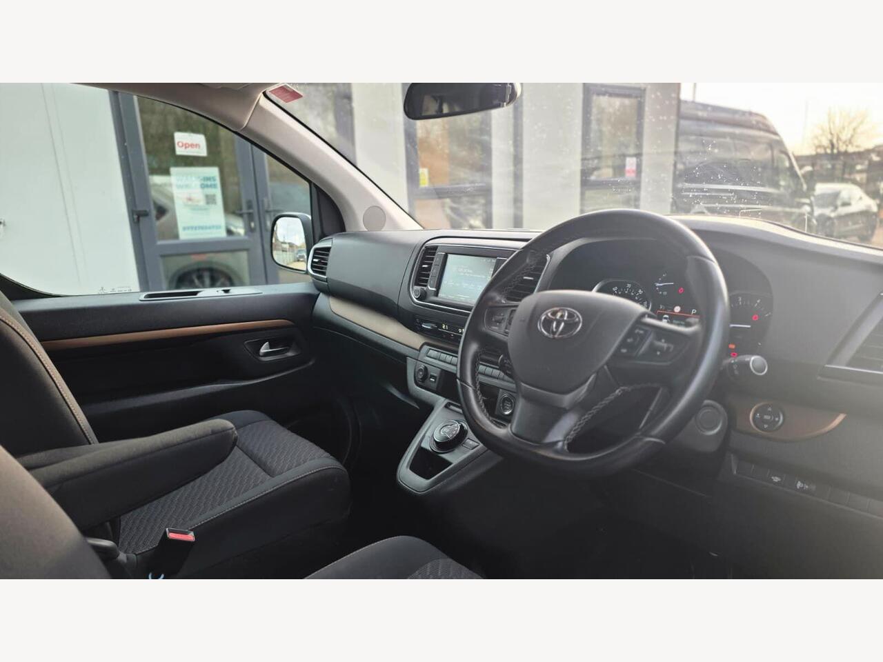 Toyota PROACE Verso RJ70LKN