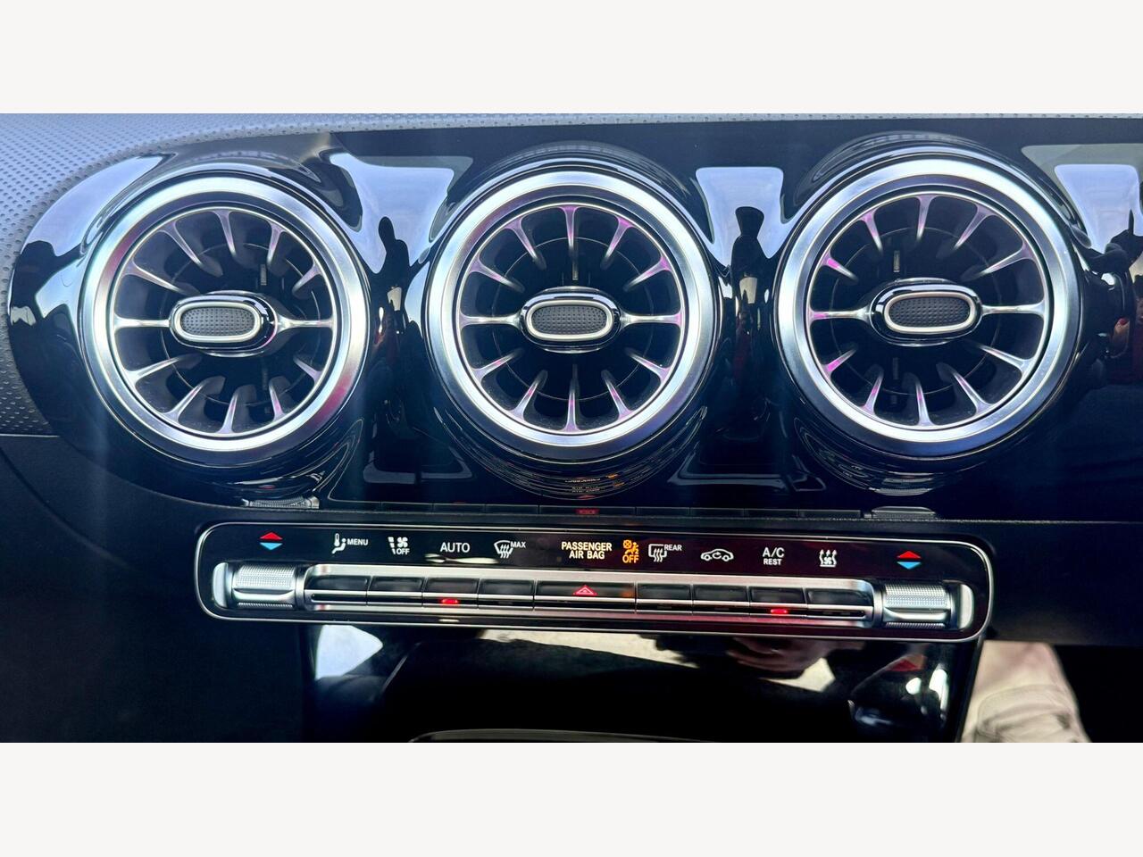 Mercedes-Benz CLA WV71XOX