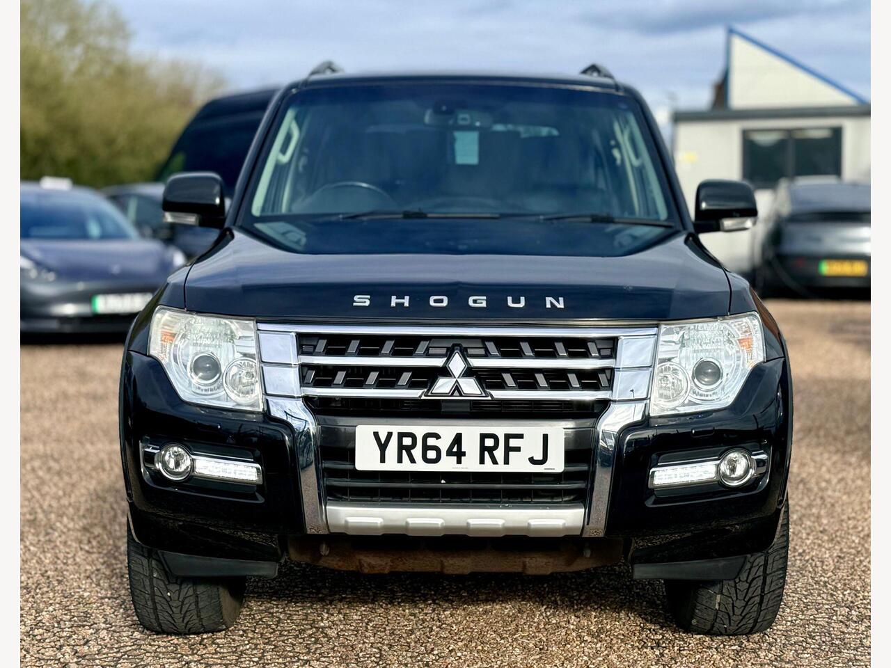 Mitsubishi Shogun YR64RFJ