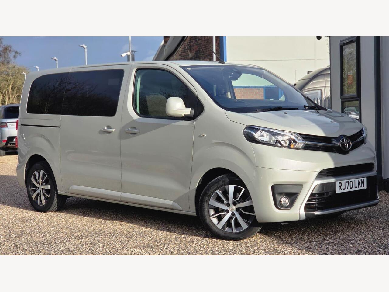 Toyota PROACE Verso RJ70LKN