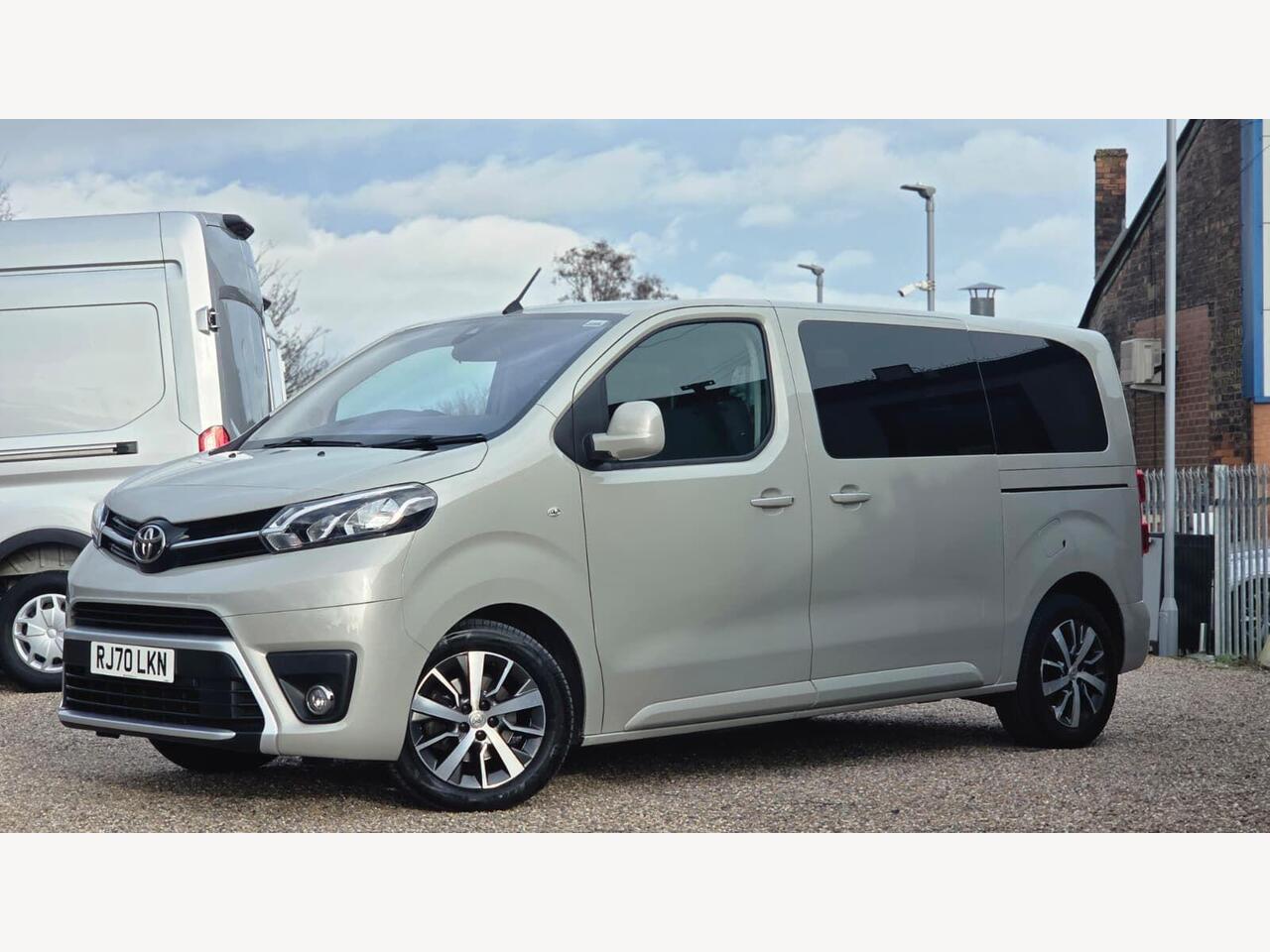 Toyota PROACE Verso RJ70LKN