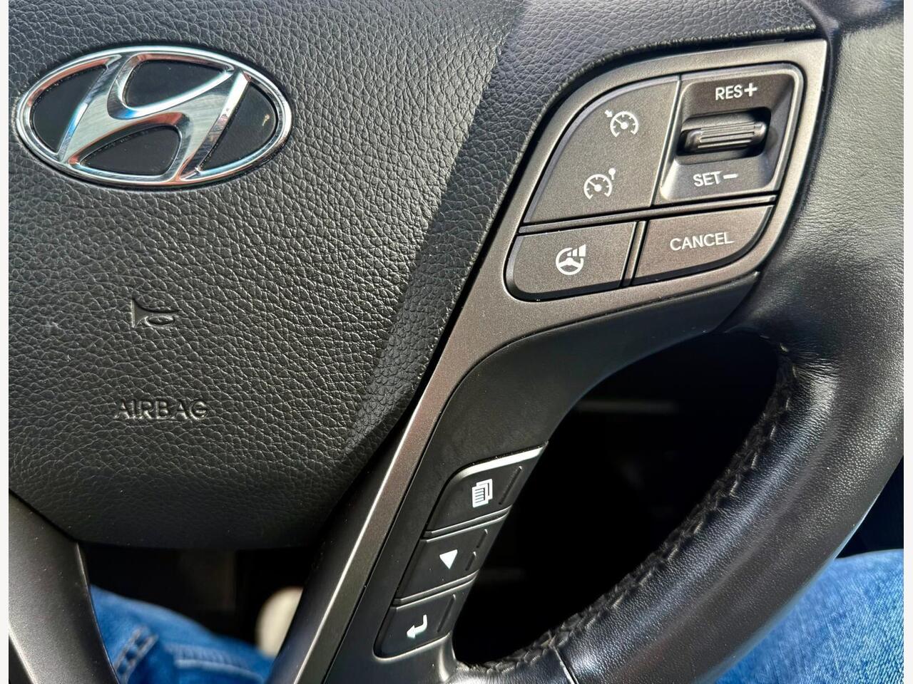 Hyundai Santa Fe EA15DZN