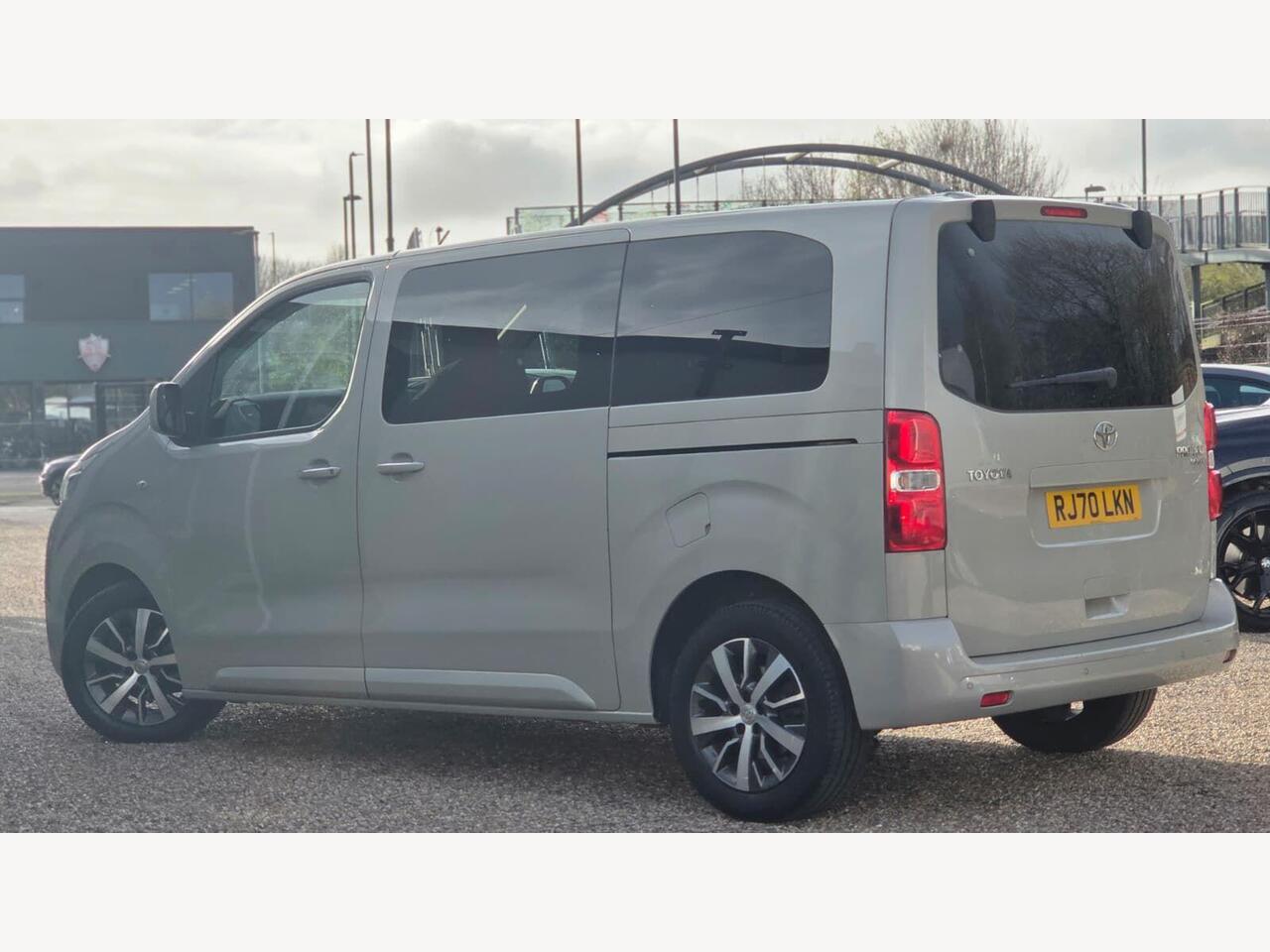 Toyota PROACE Verso RJ70LKN
