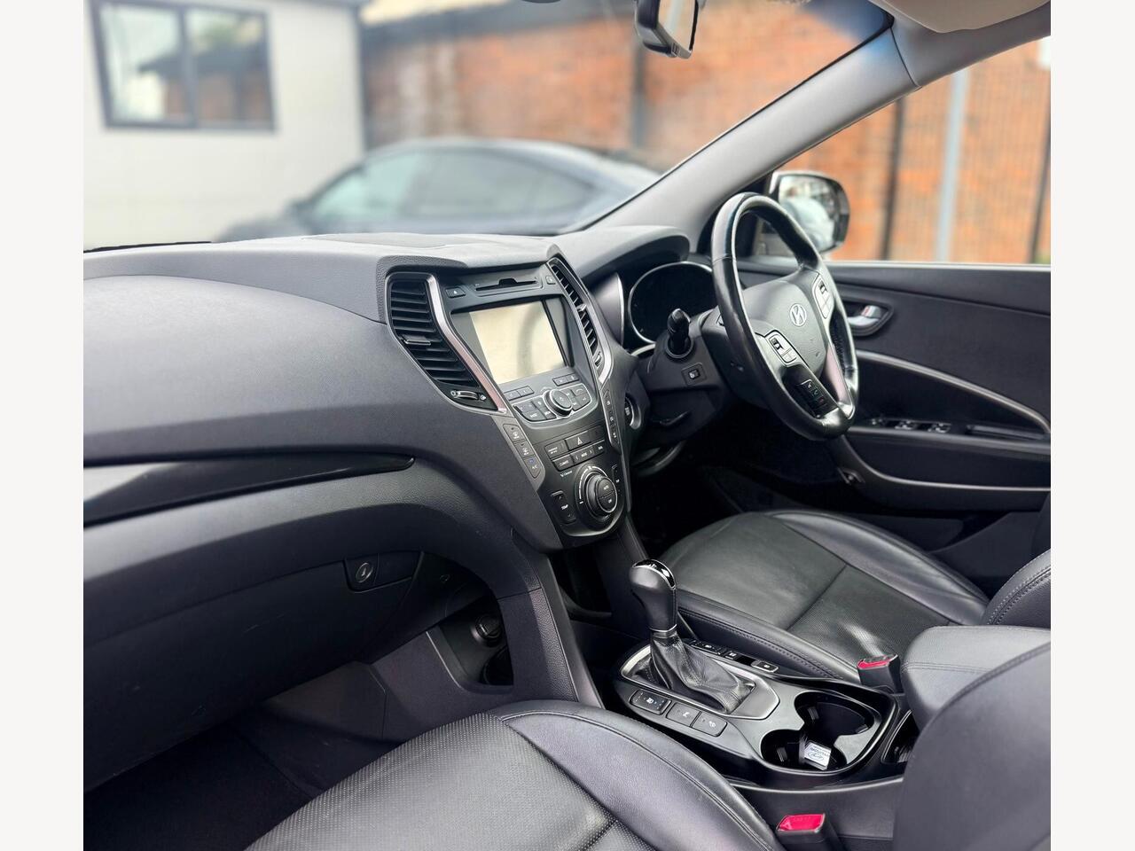 Hyundai Santa Fe EA15DZN