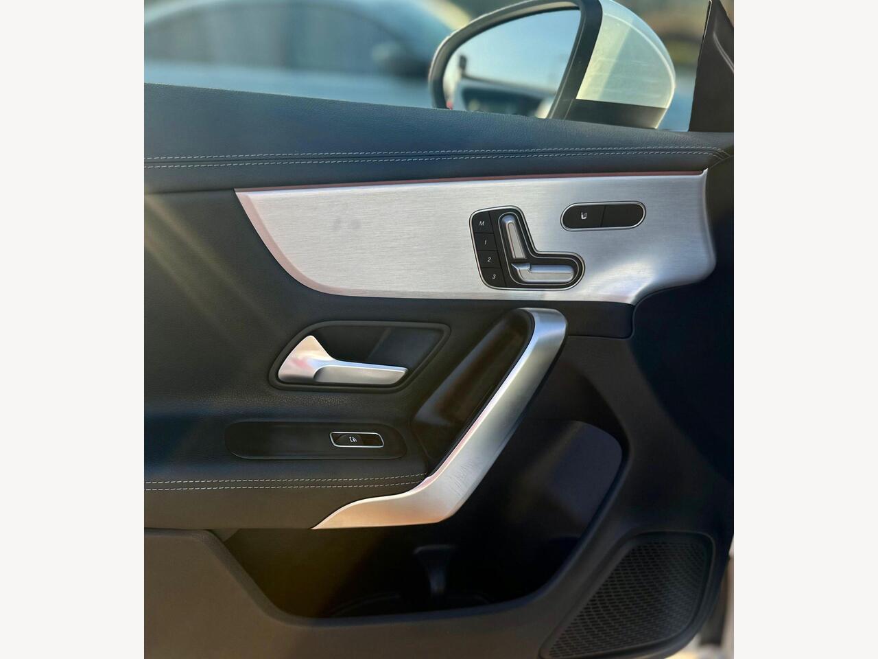 Mercedes-Benz CLA WV71XOX