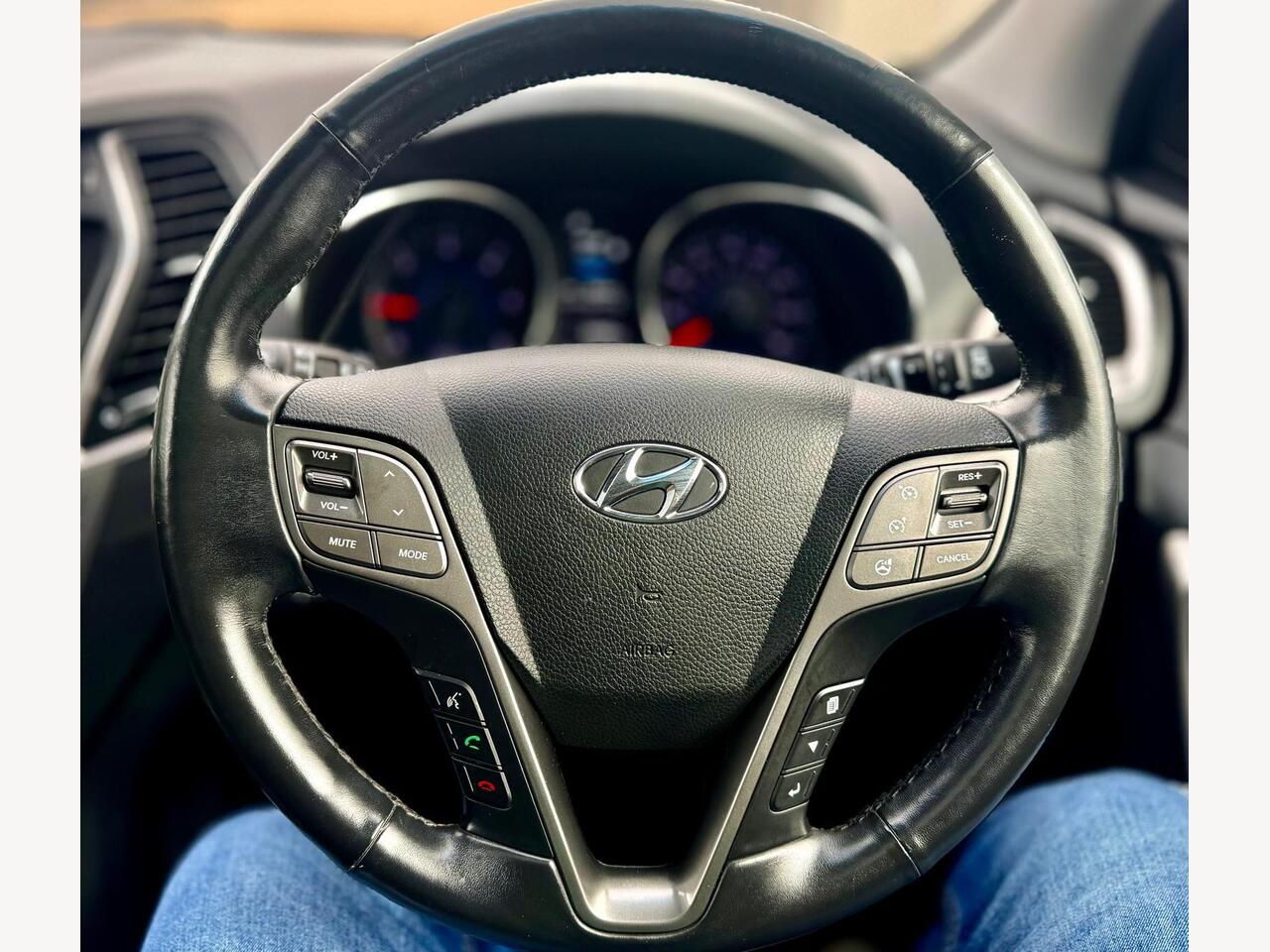 Hyundai Santa Fe EA15DZN