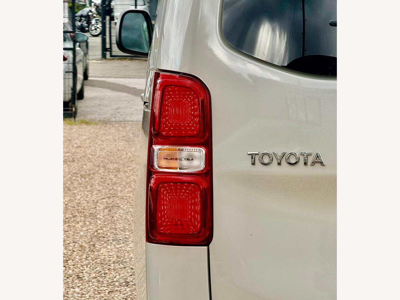 Toyota PROACE Verso BW21DYD