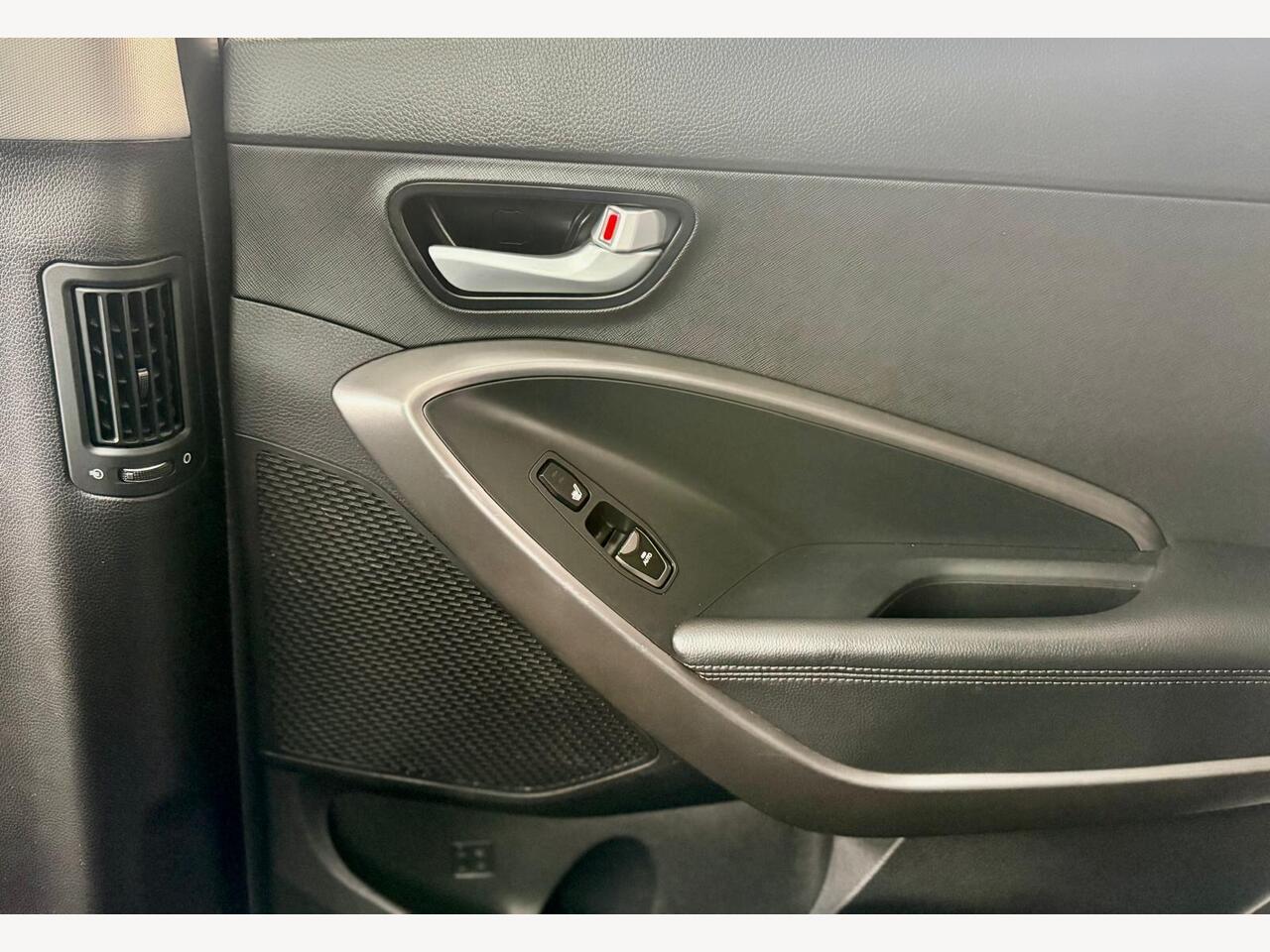 Hyundai Santa Fe EA15DZN