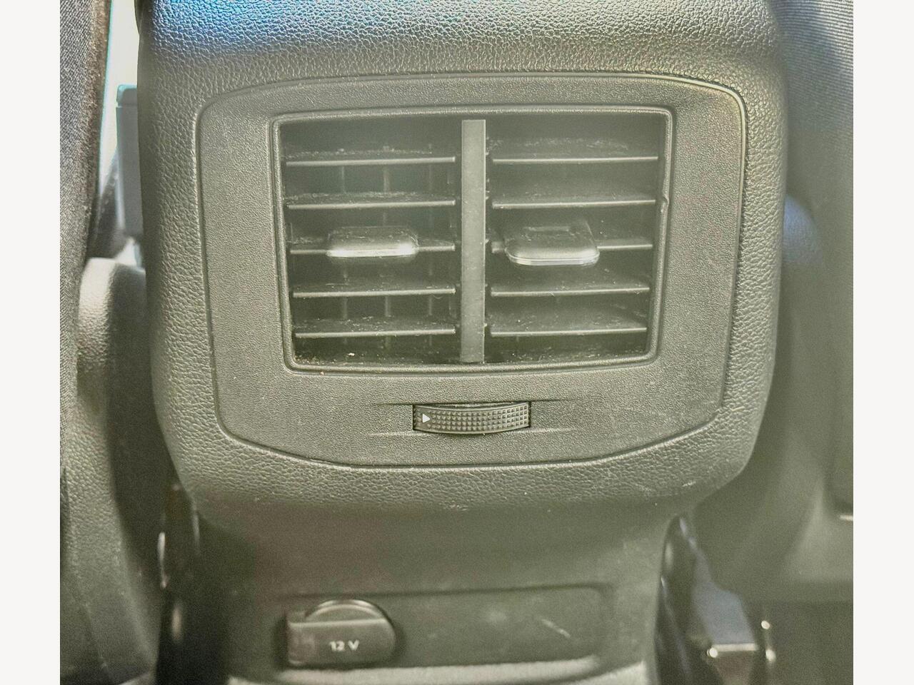 Volkswagen T-Roc DE18TXJ