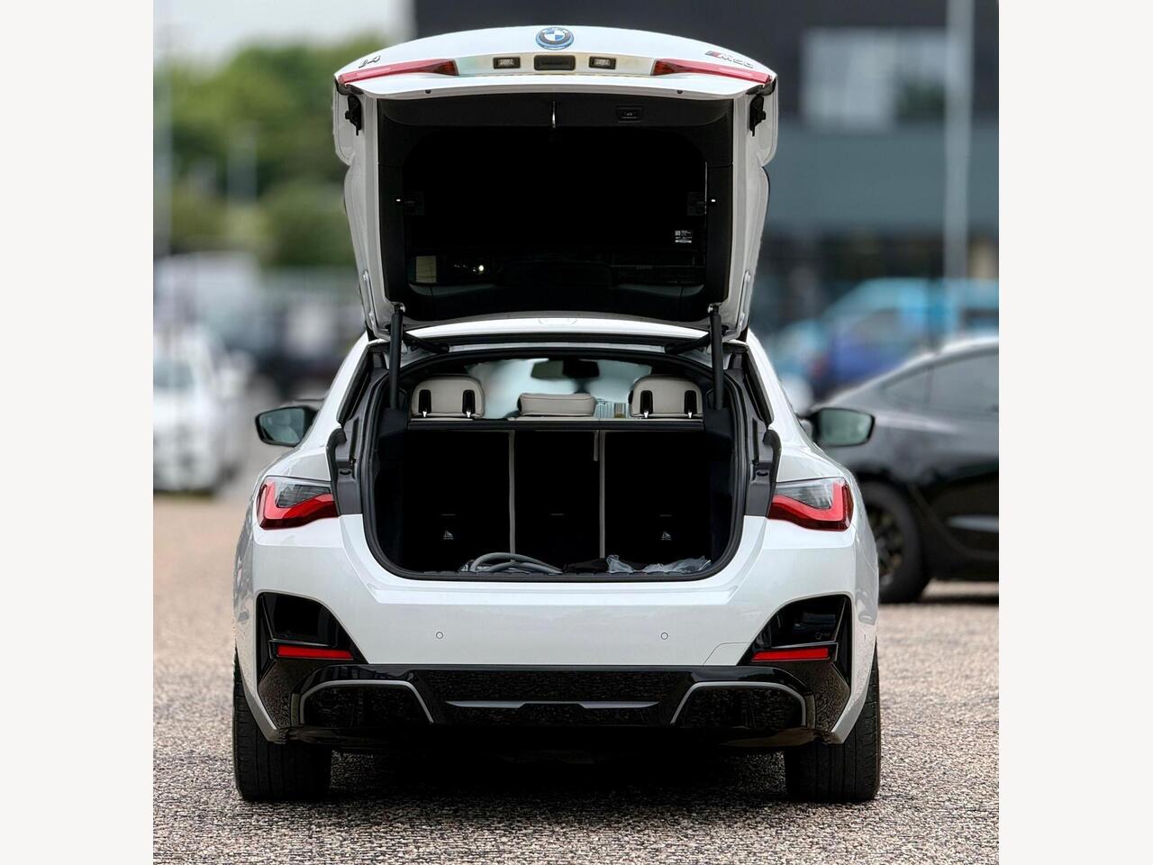BMW i4 HN23TXY