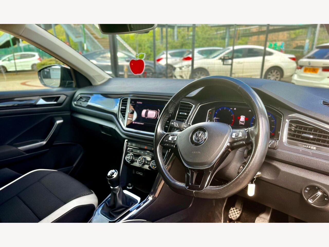 Volkswagen T-Roc DE18TXJ