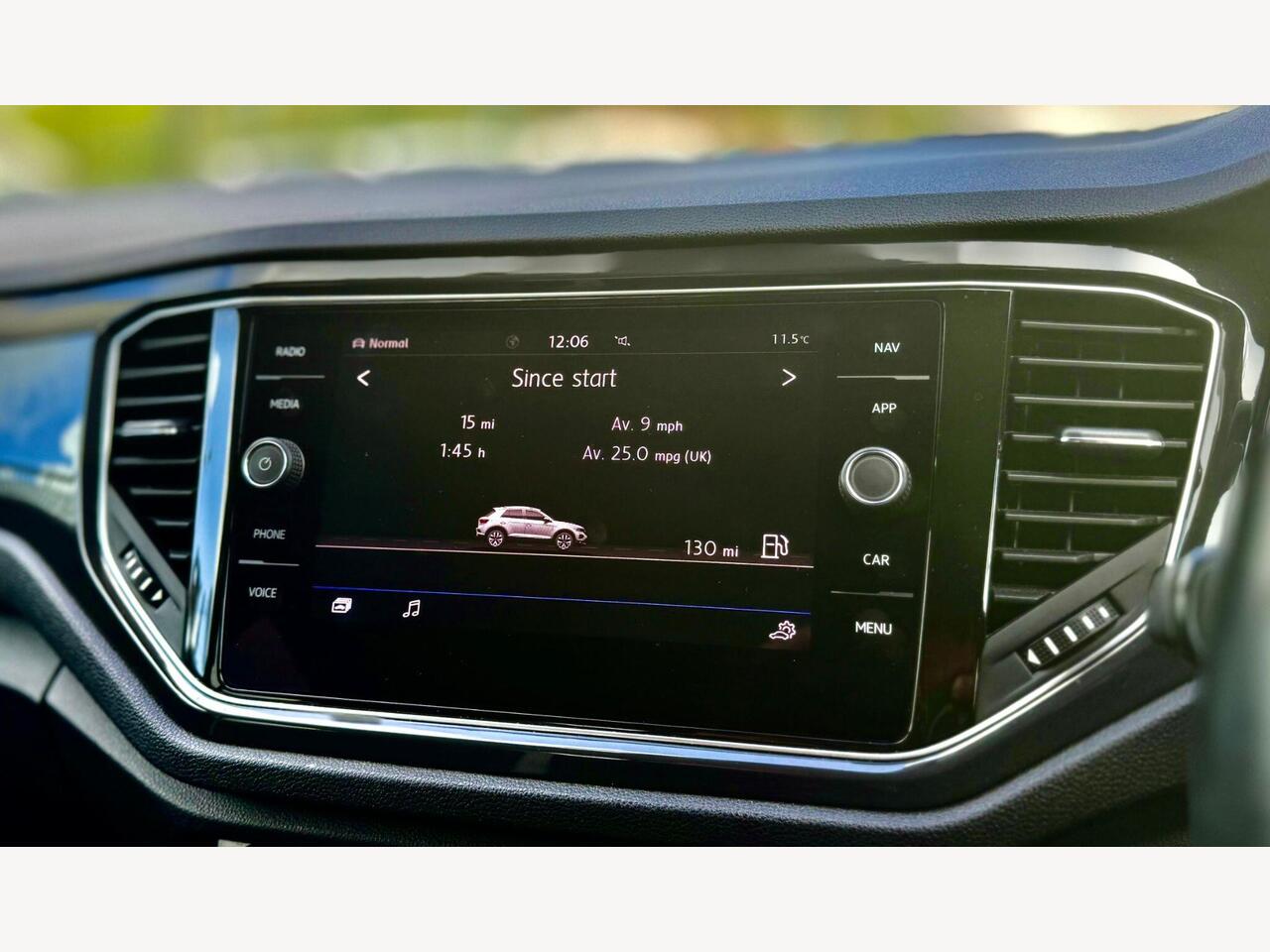 Volkswagen T-Roc DE18TXJ