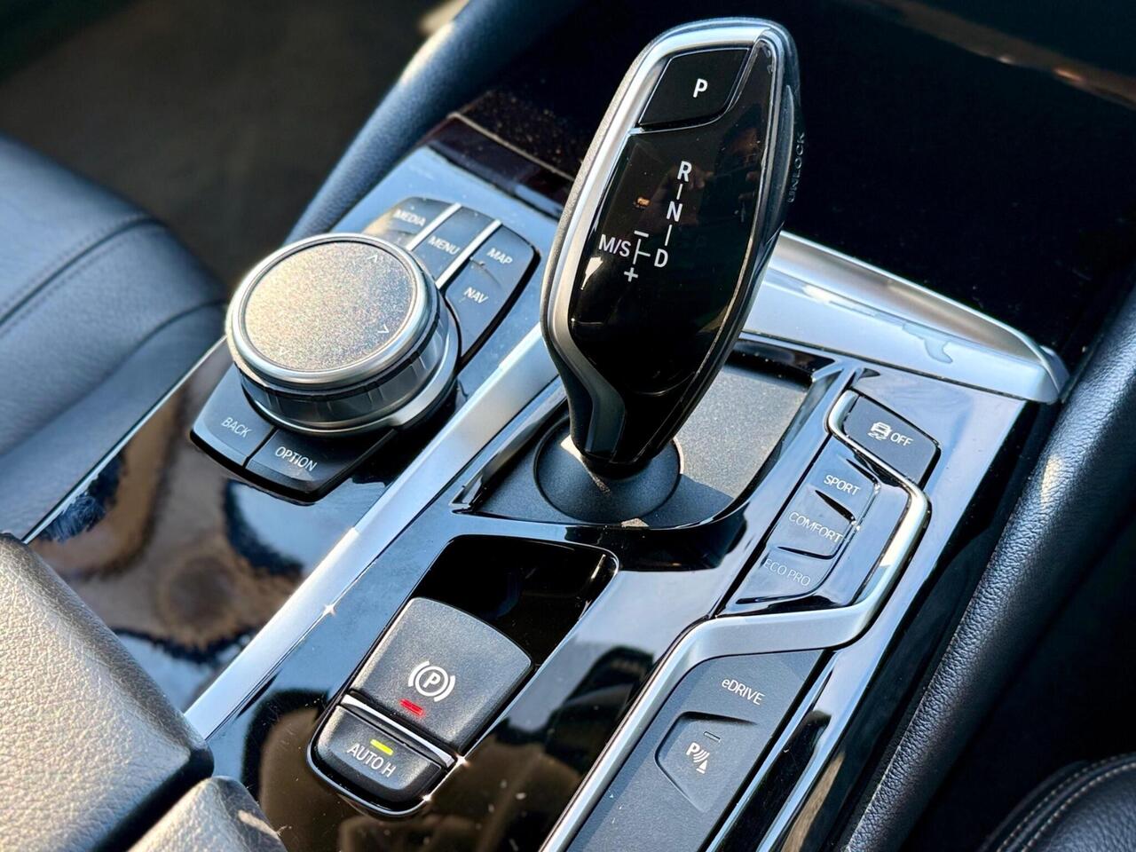 BMW 5 Series LJ19LKD