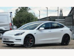 Tesla Model 3 MT69YVY