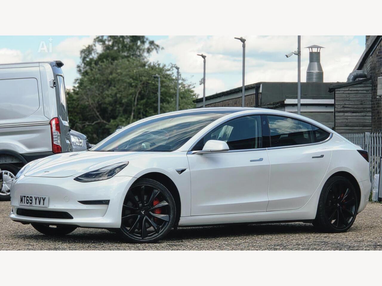 Tesla Model 3 MT69YVY