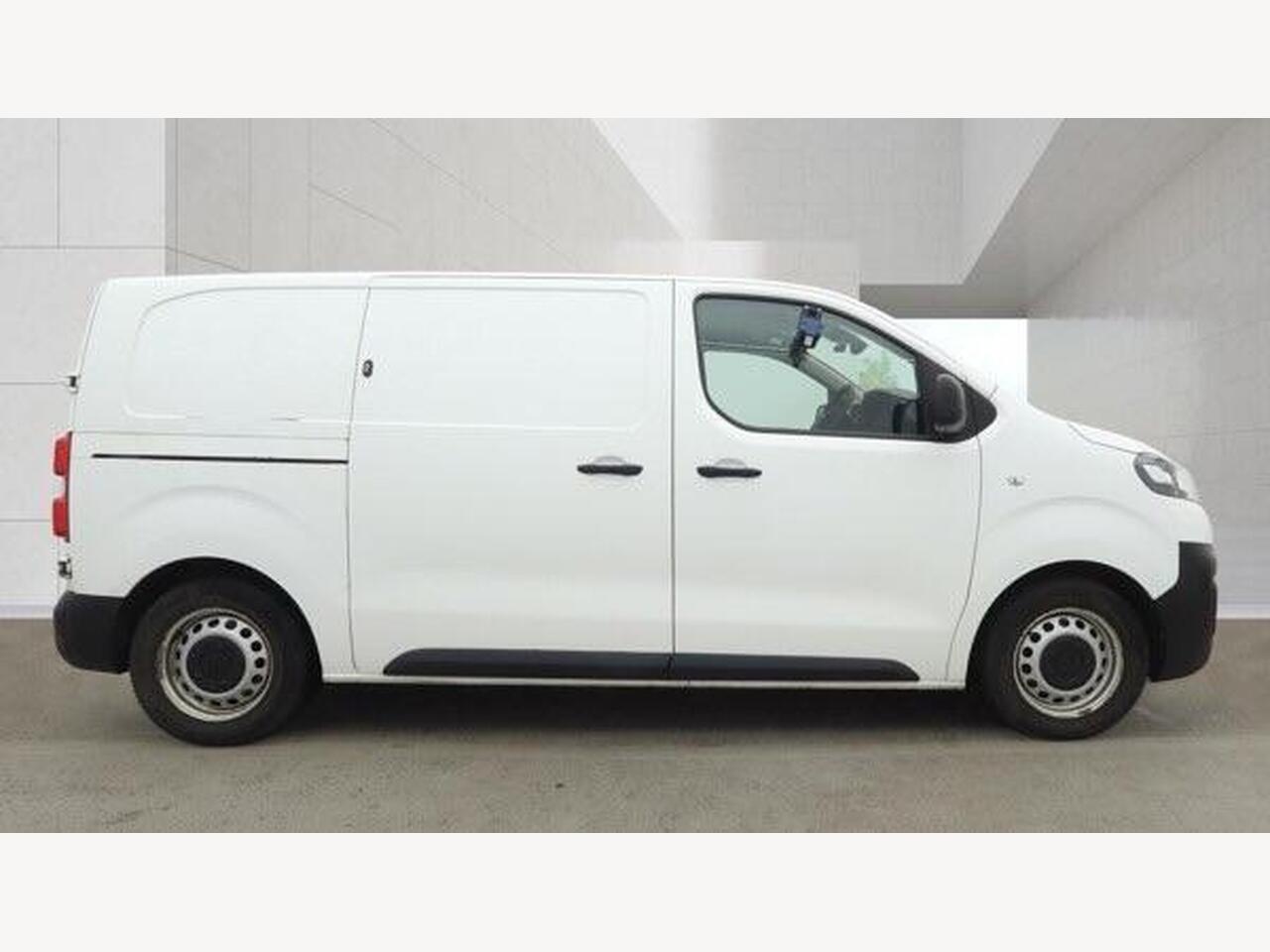 Citroen e-Dispatch AY22YDD